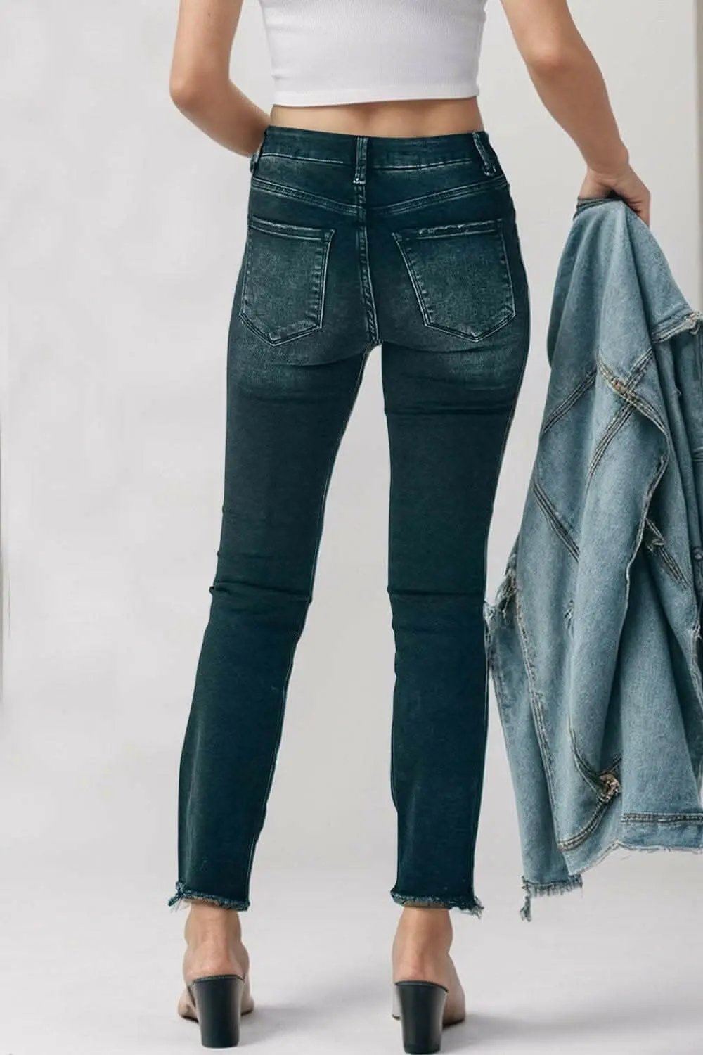 Chic slim-fit mid-rise jeans - Love Salve